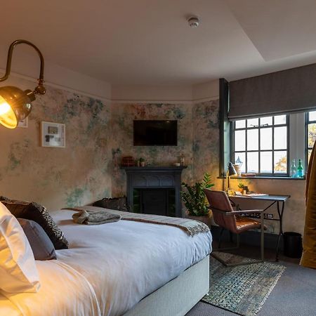 The Wolfpack Inn London Exterior photo
