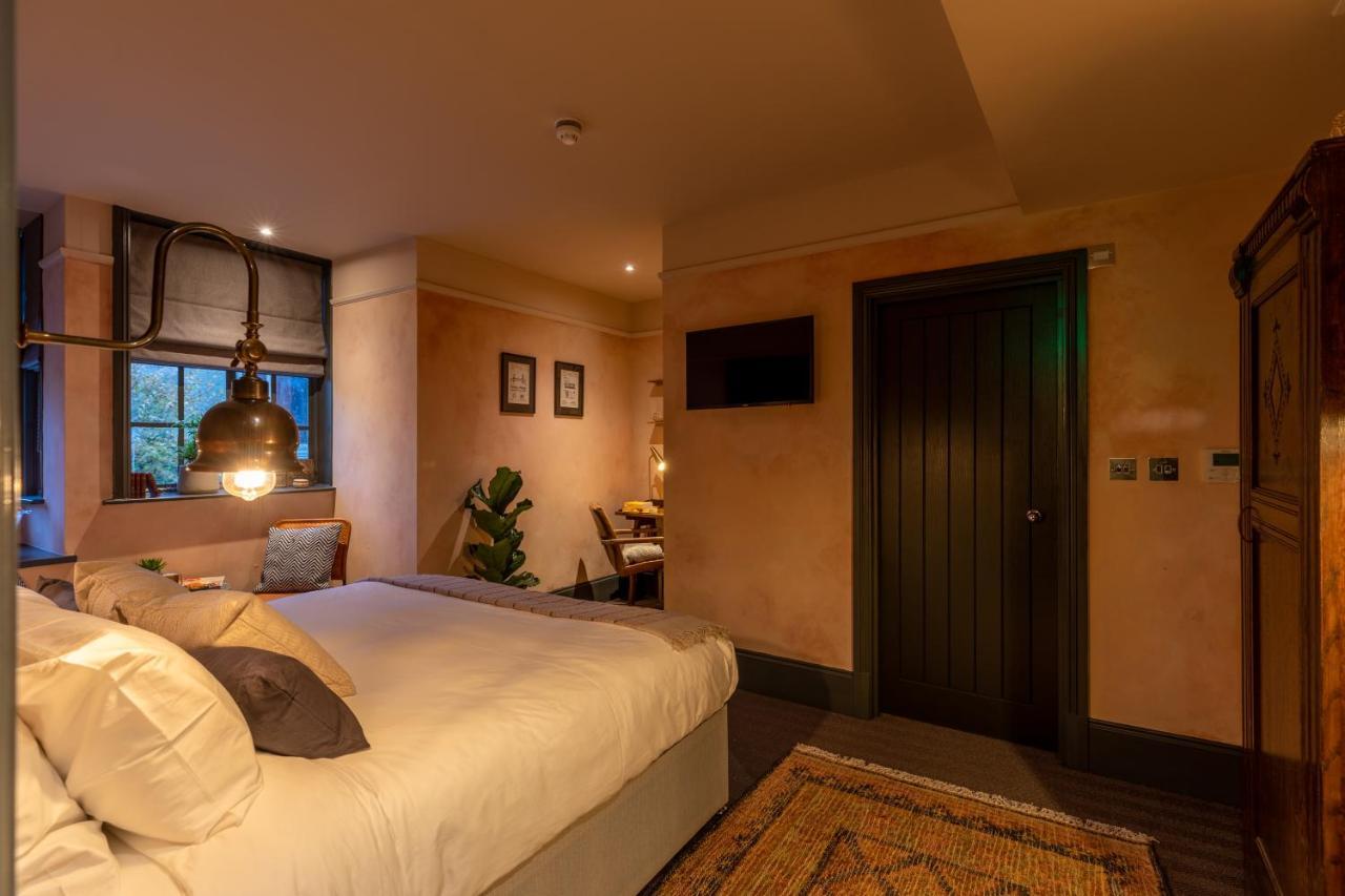 The Wolfpack Inn London Exterior photo